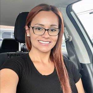 Meet your Posher, Lina